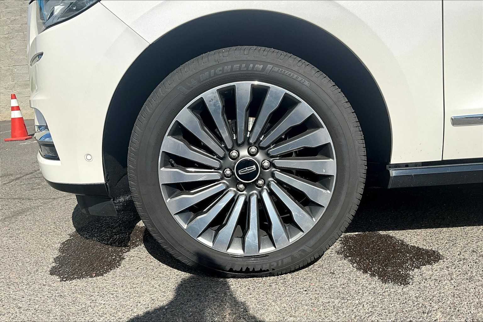 Thumbnail: 2019 Lincoln Navigator - 8