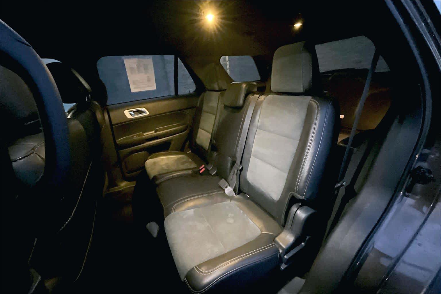 Thumbnail: 2015 Ford Explorer - 29