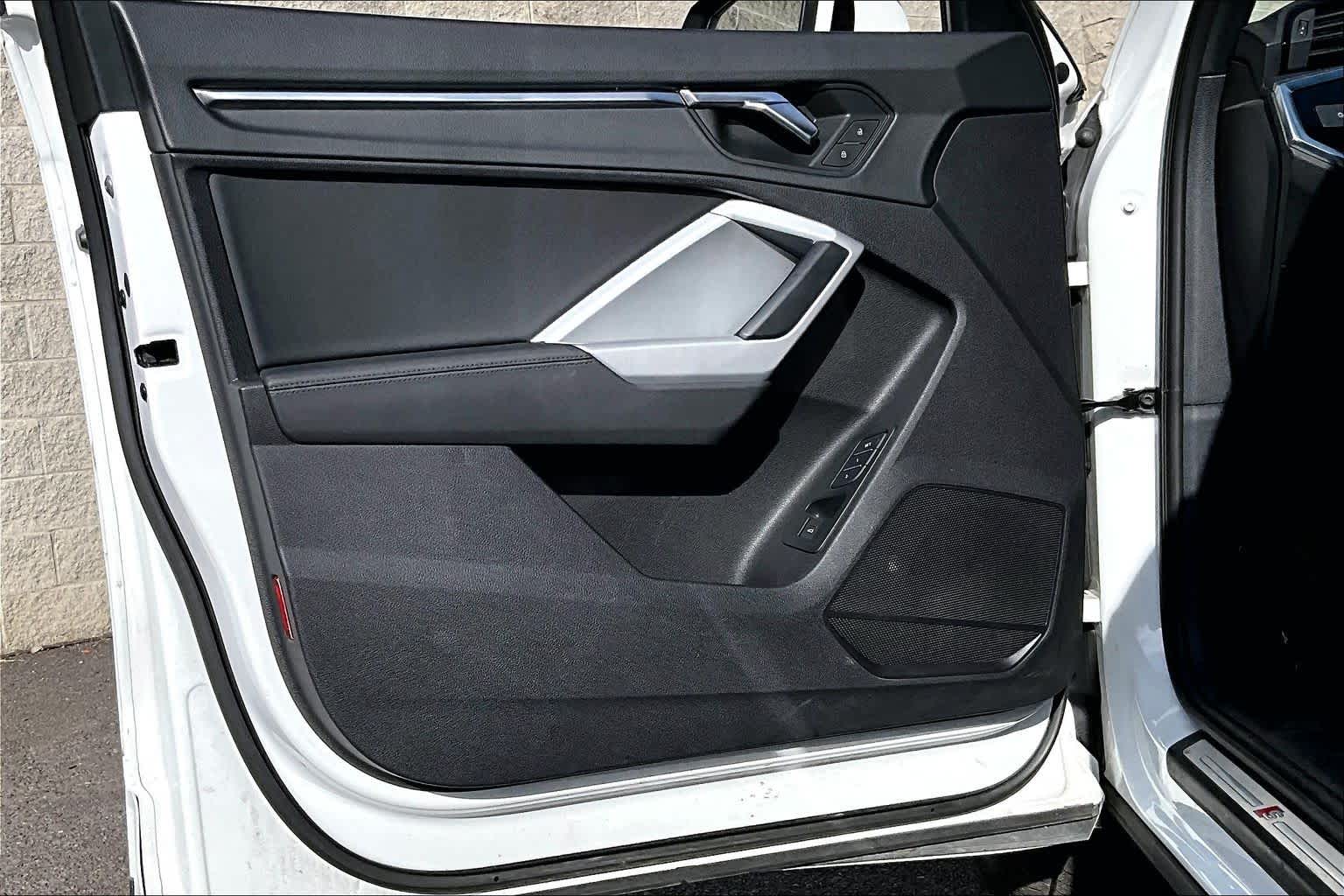 Thumbnail: 2022 Audi Q3 - 27