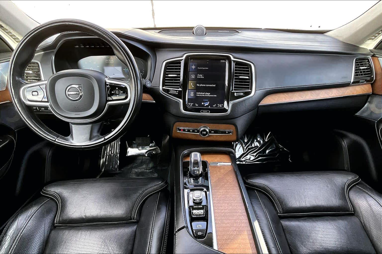 Thumbnail: 2017 Volvo XC90 - 10