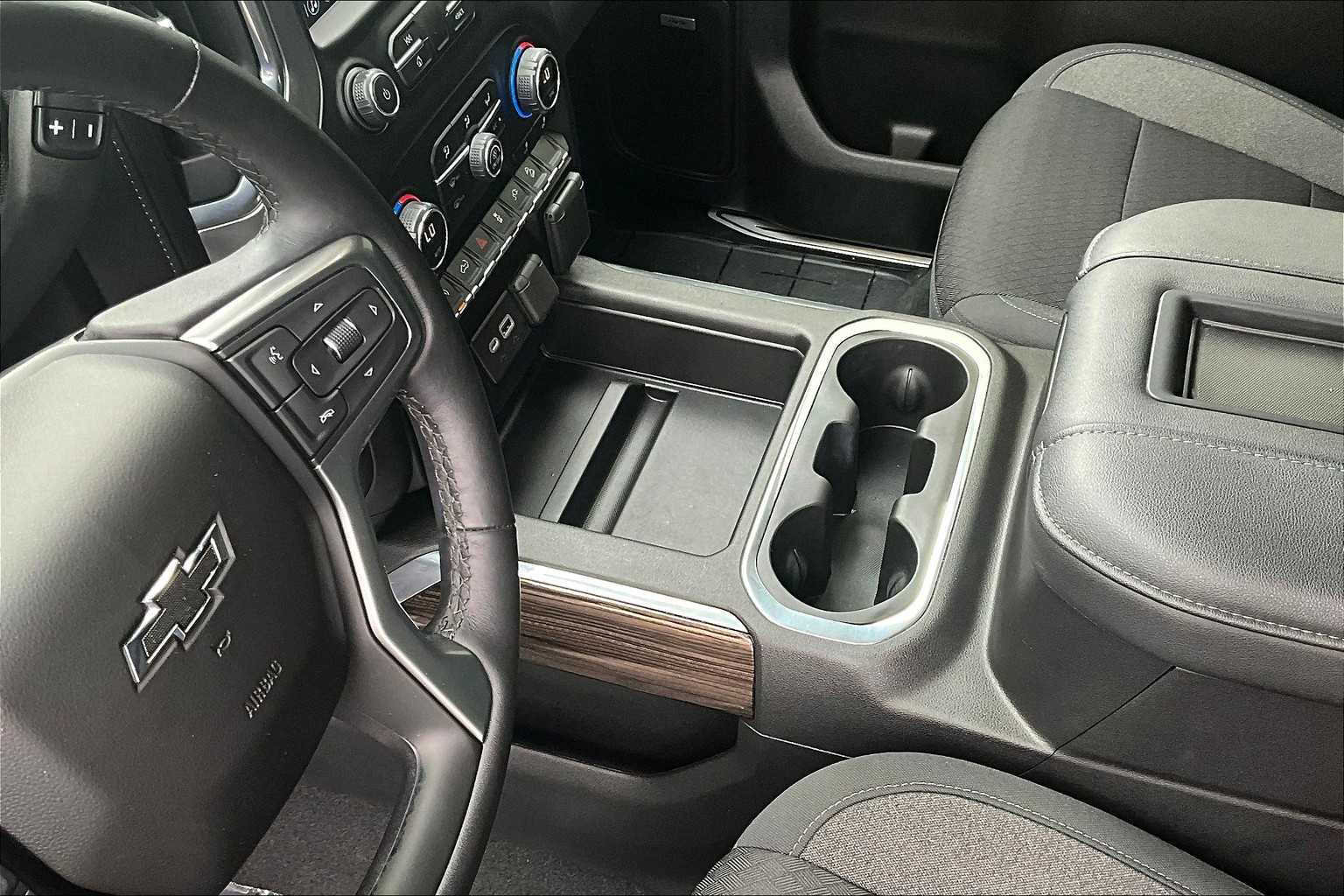 Thumbnail: 2021 Chevrolet Silverado 1500 - 16