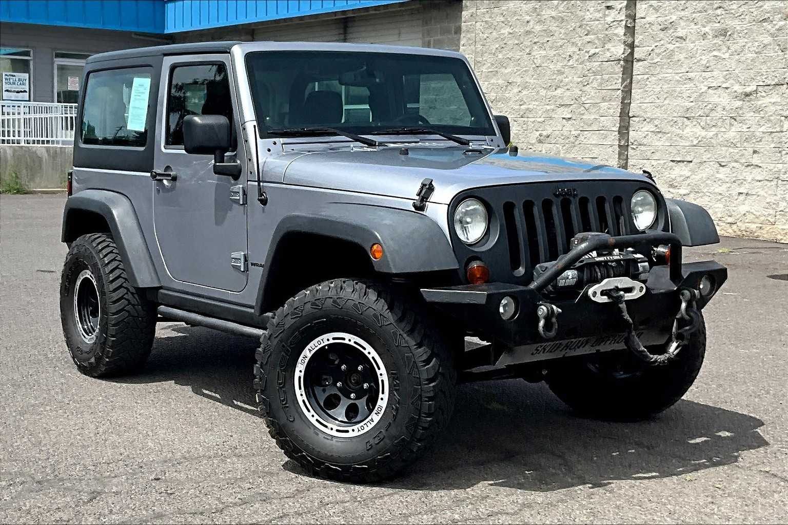 Thumbnail: 2013 Jeep Wrangler - 18