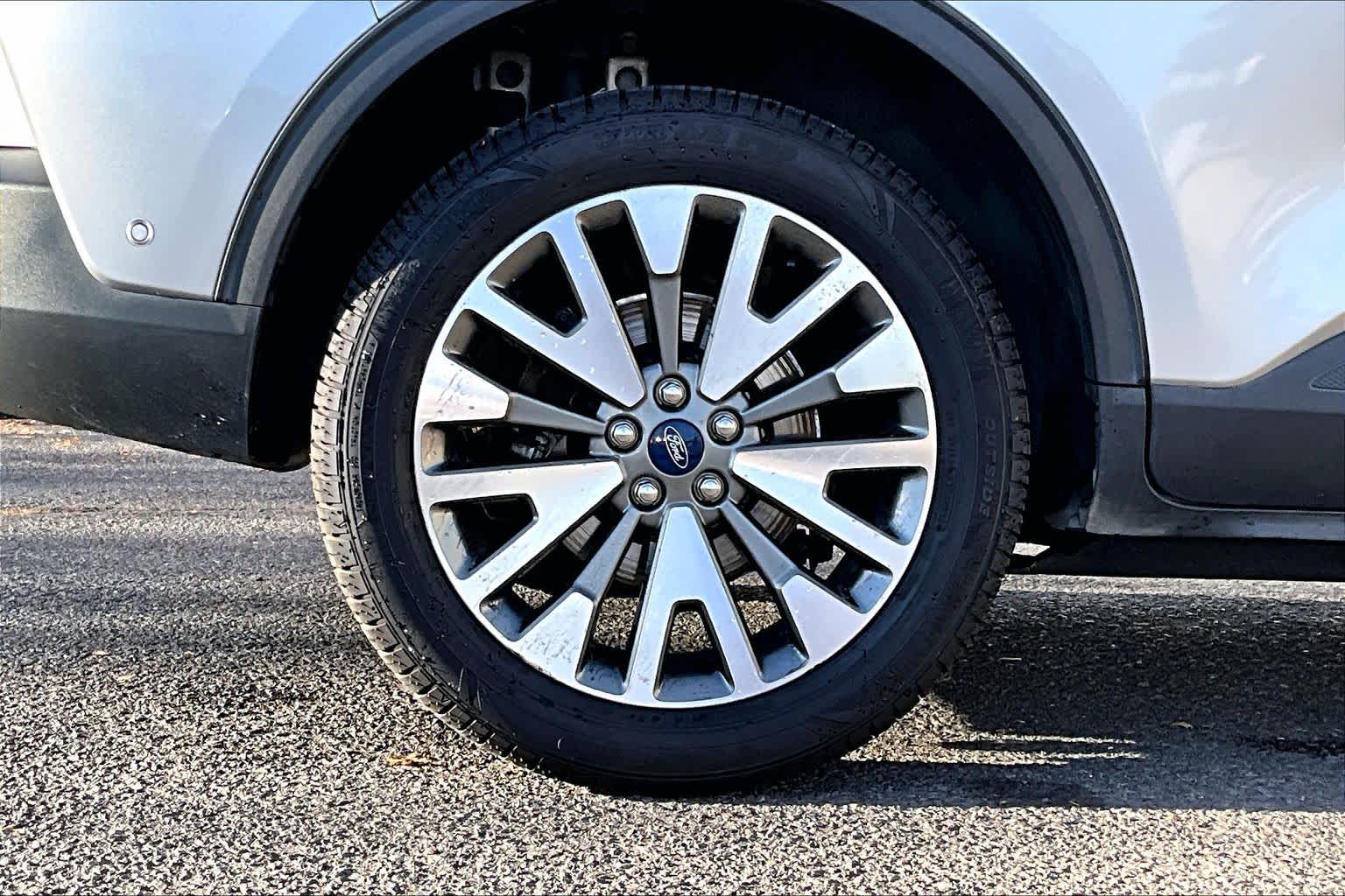 Thumbnail: 2020 Ford Escape - 36