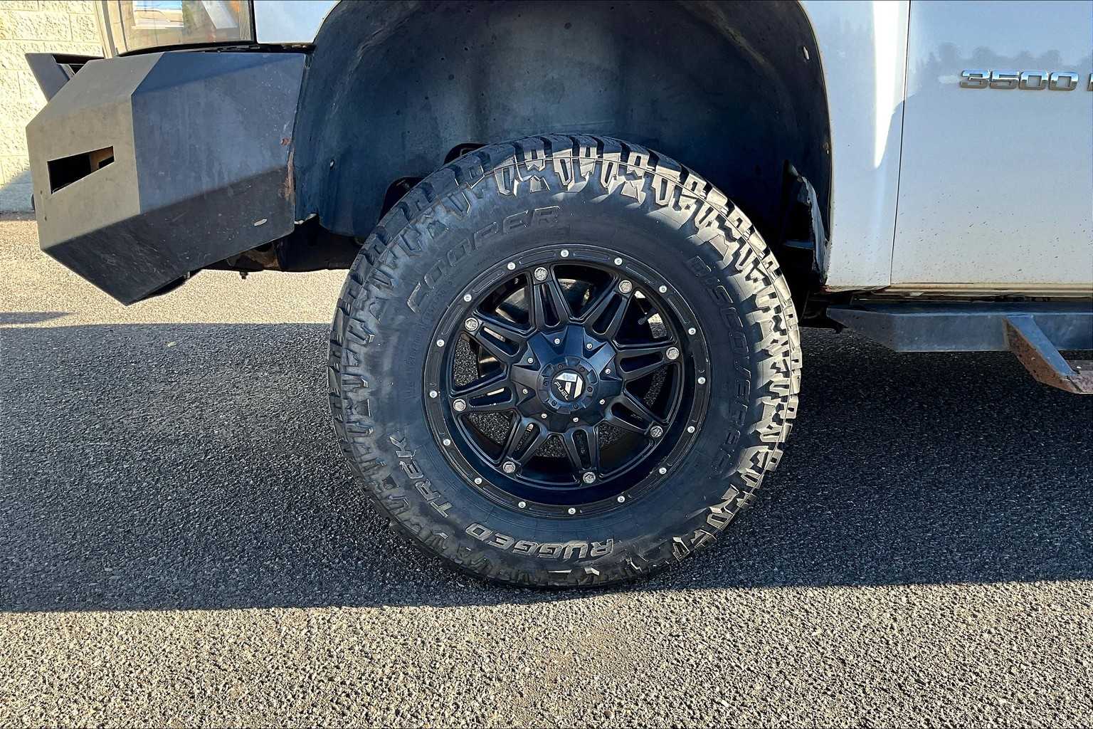 Thumbnail: 2010 Chevrolet Silverado 3500 - 8