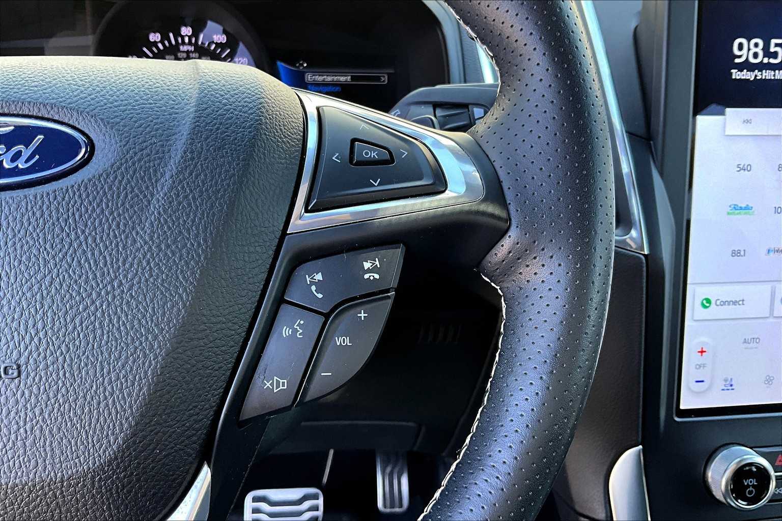 2022 Ford Edge ST 25