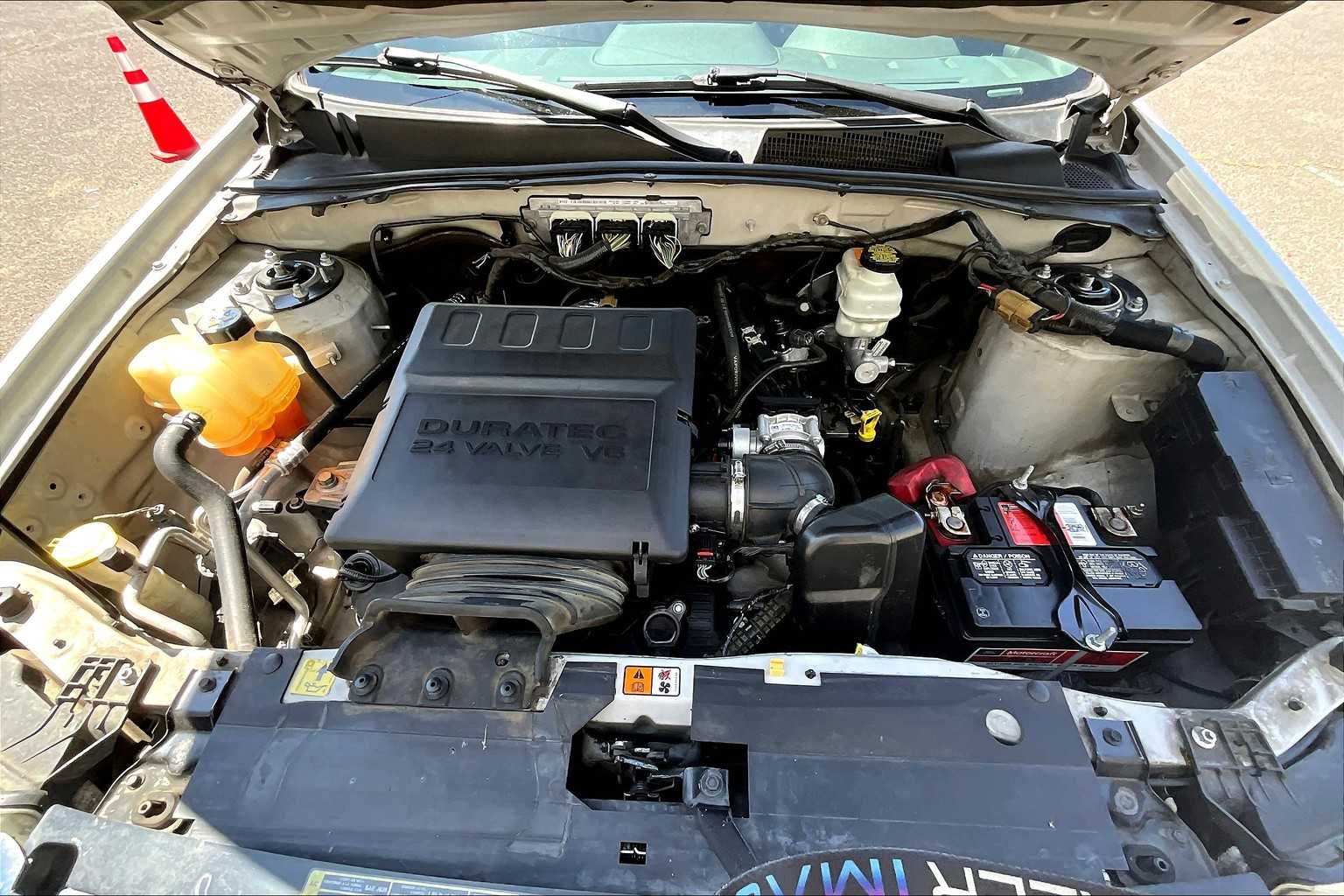Thumbnail: 2010 Ford Escape - 9