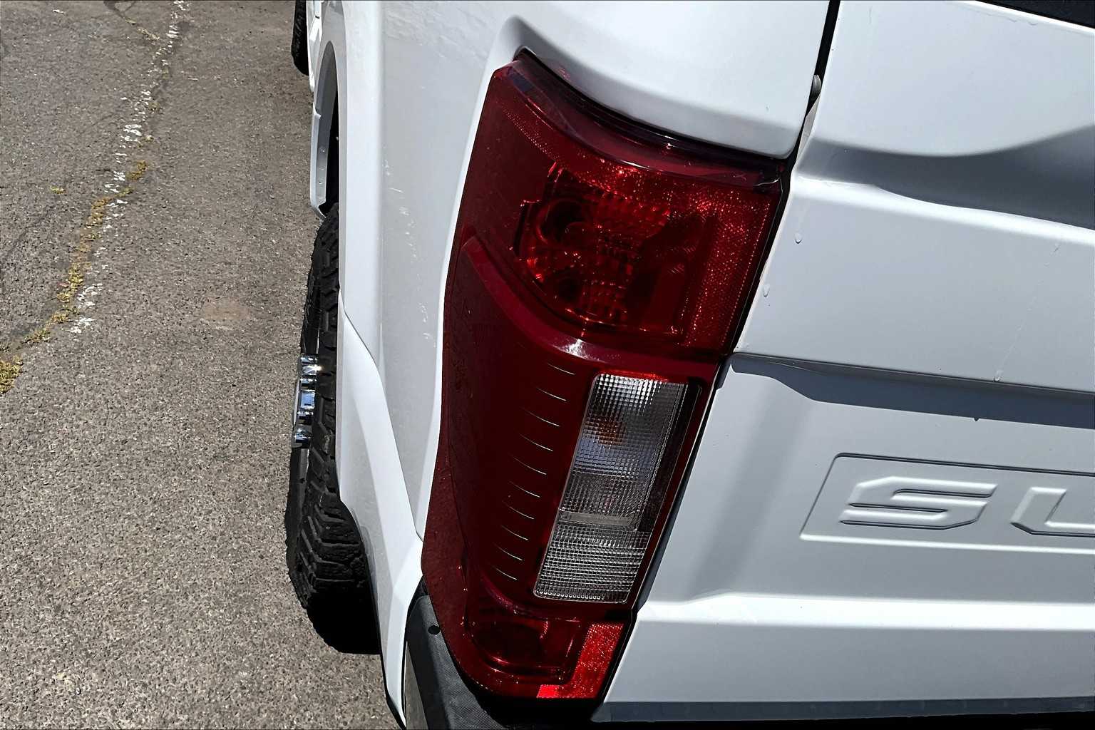 2022 Ford F-350 XLT 32