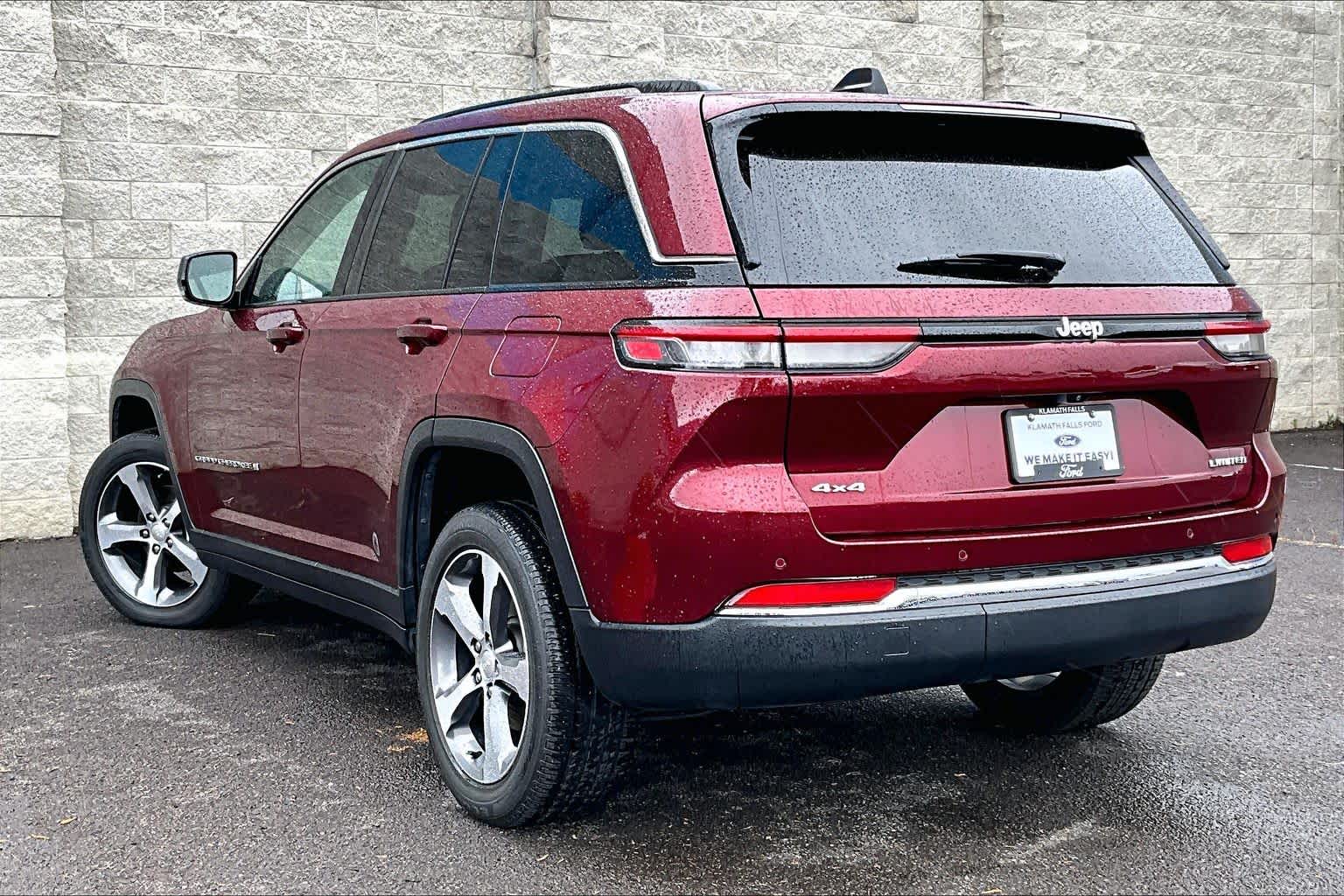 Thumbnail: 2023 Jeep Grand Cherokee - 3