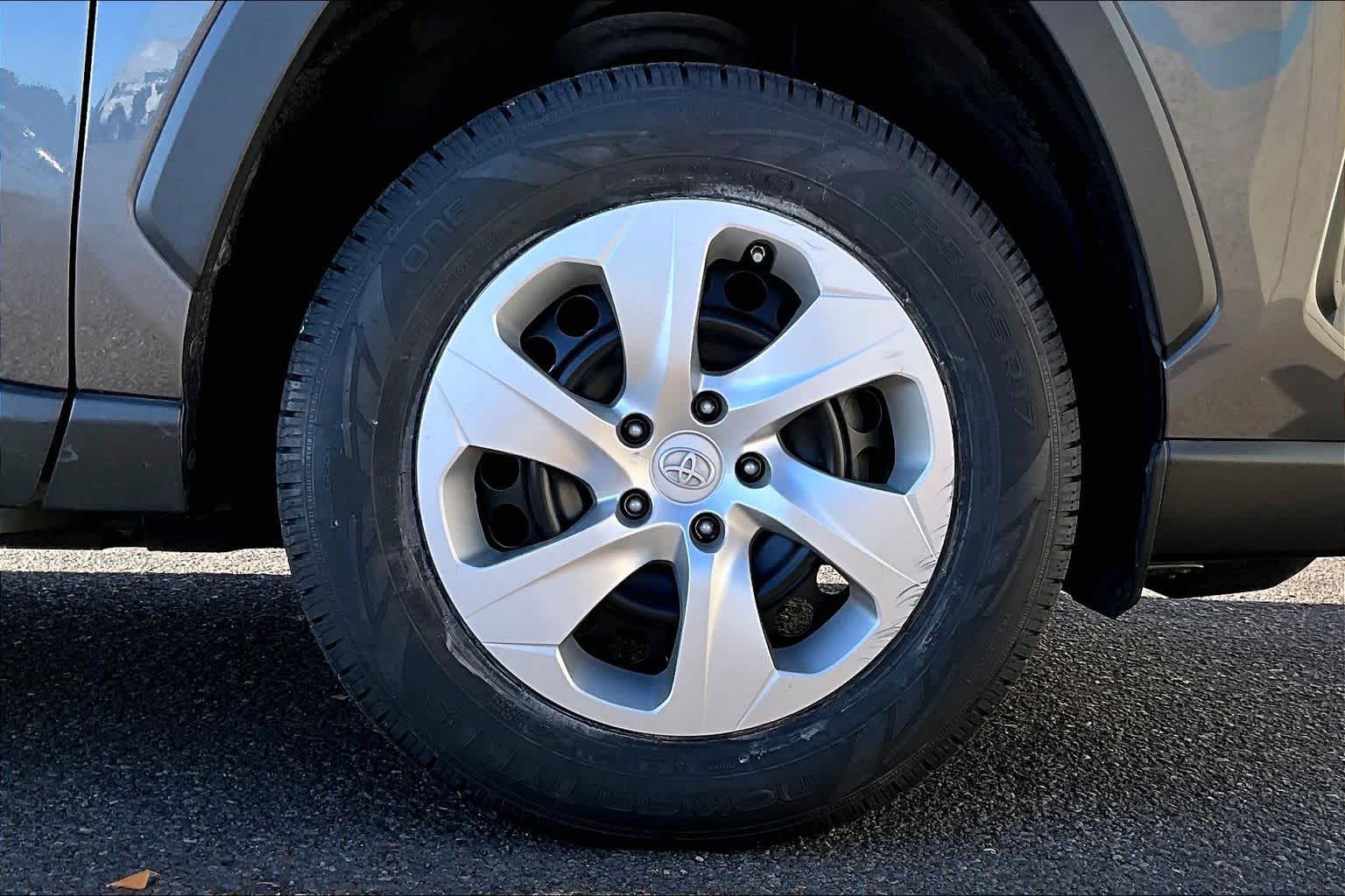 Thumbnail: 2022 Toyota RAV4 - 34