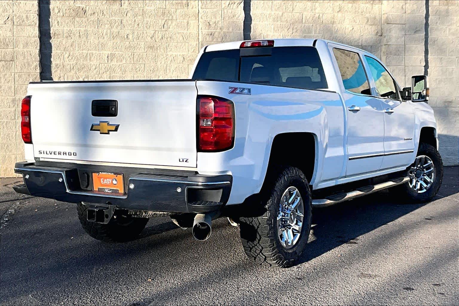 Thumbnail: 2015 Chevrolet Silverado 2500 - 22