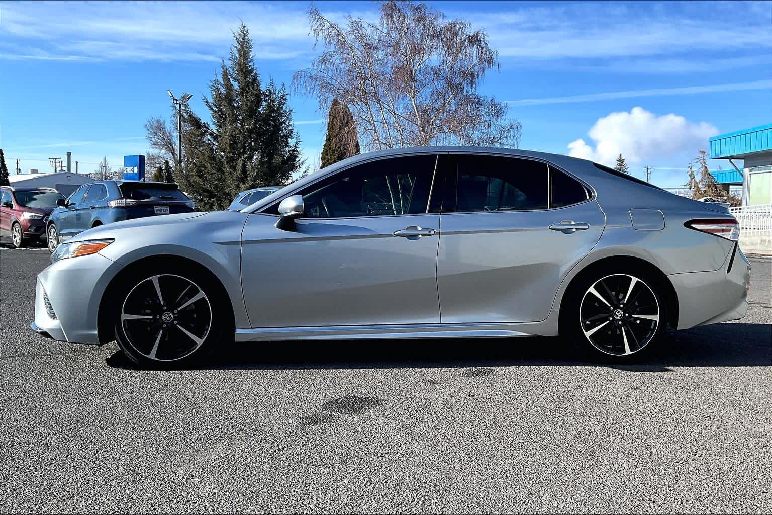 Thumbnail: 2020 Toyota Camry - 3