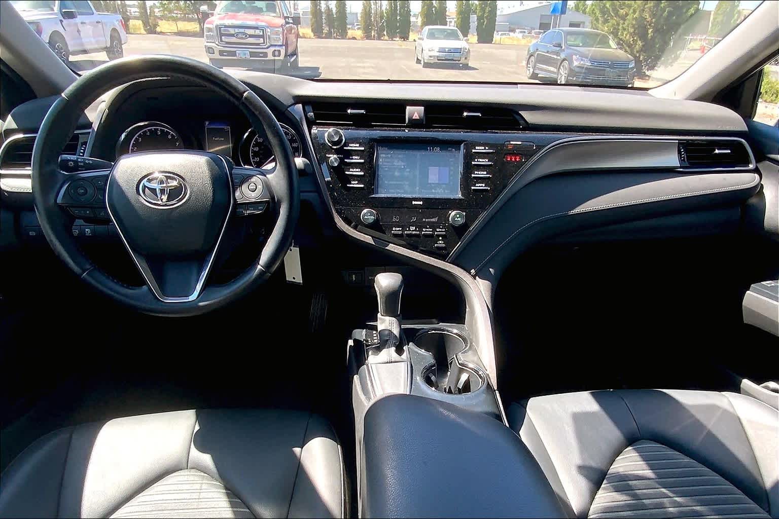 Thumbnail: 2020 Toyota Camry - 10