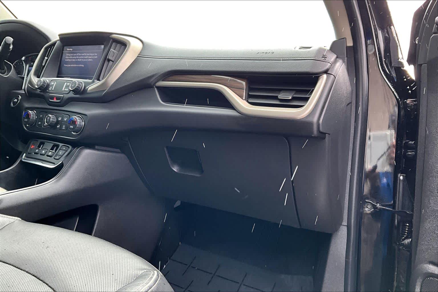 Thumbnail: 2020 GMC Terrain - 23