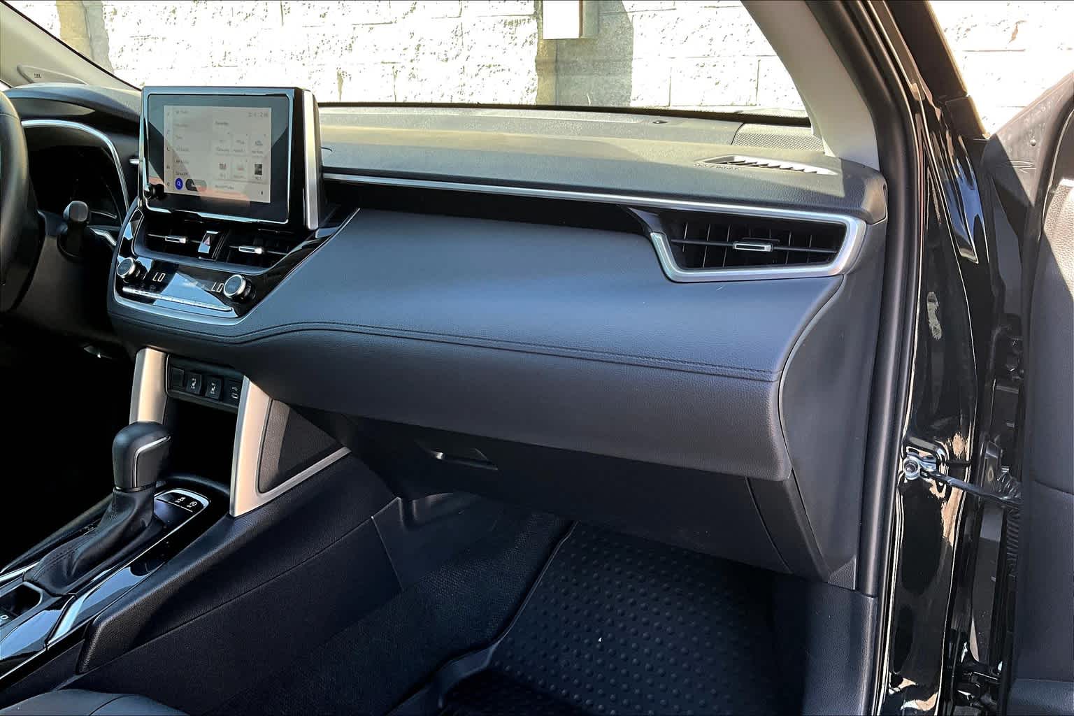 2023 Toyota Corolla Cross XLE 23