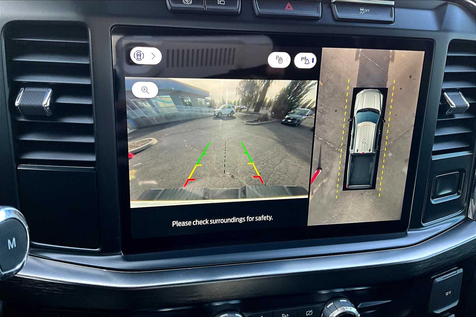 Thumbnail: 2023 Ford F-350 - 26