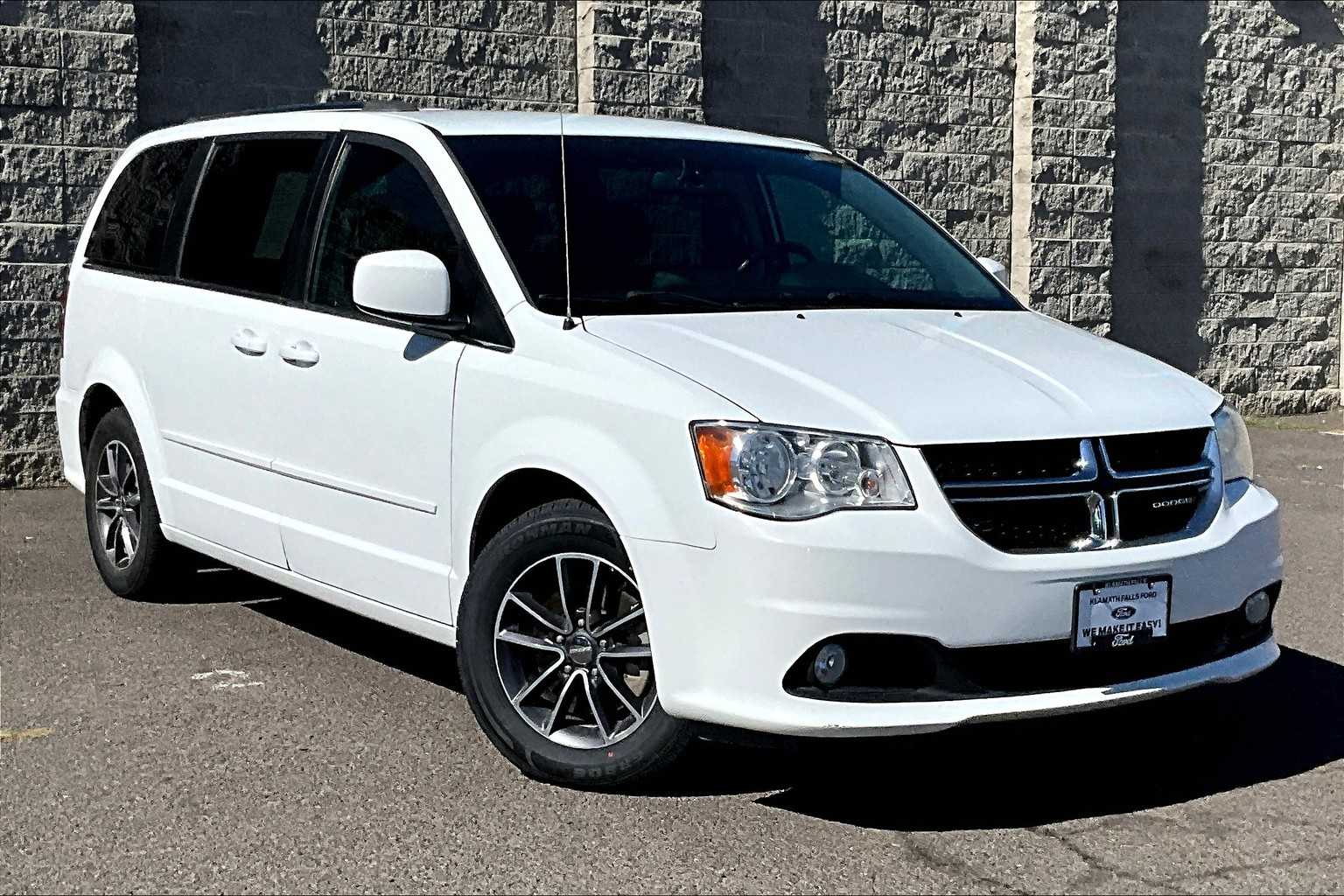 Thumbnail: 2017 Dodge Grand Caravan - 21