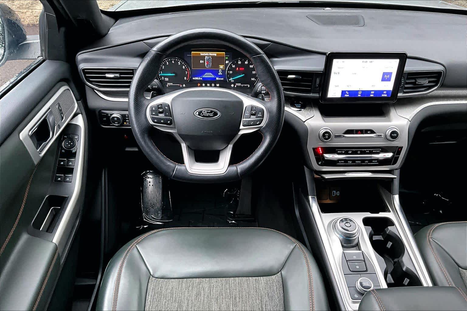 Thumbnail: 2022 Ford Explorer - 14