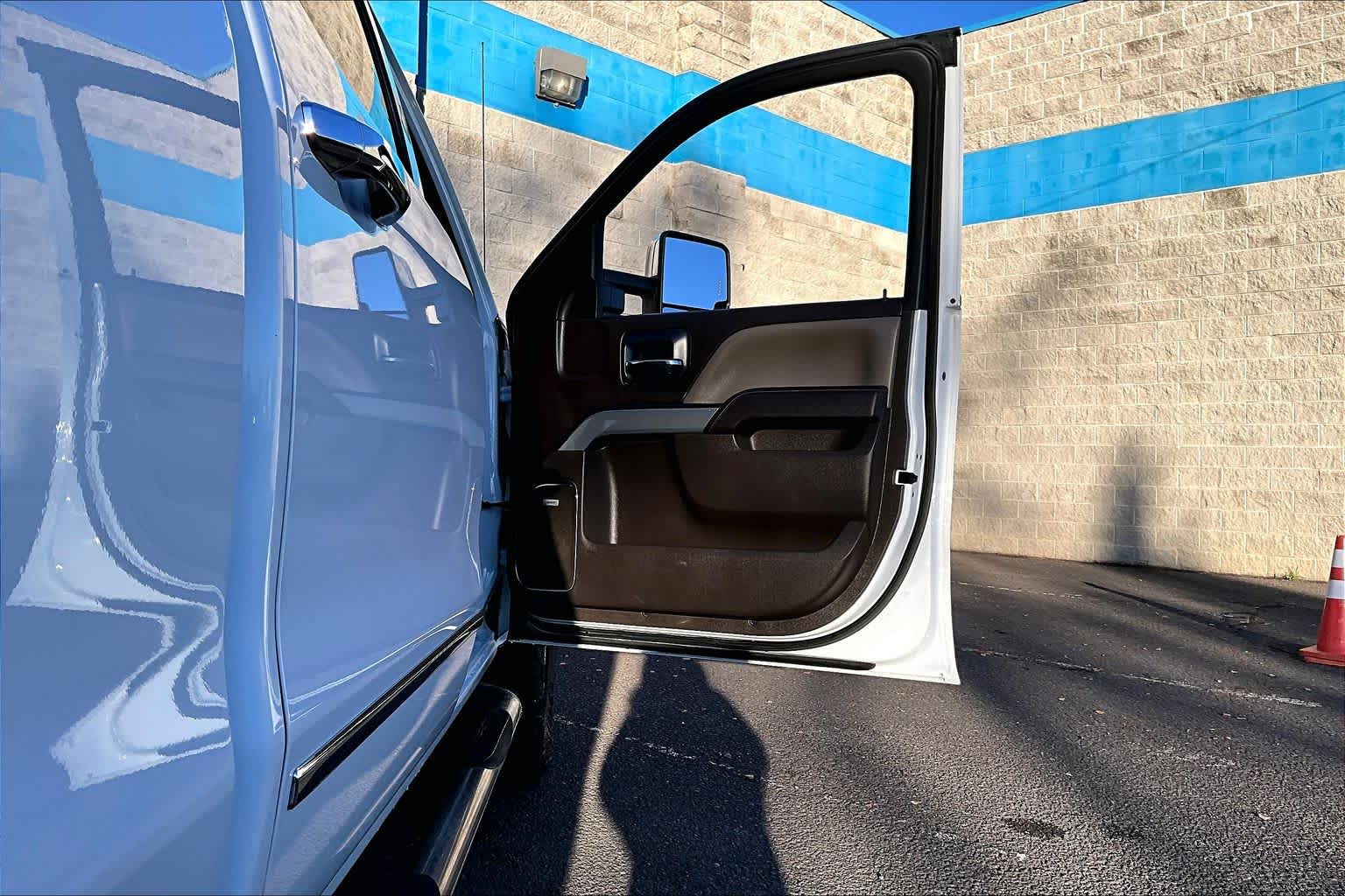 Thumbnail: 2015 Chevrolet Silverado 2500 - 28