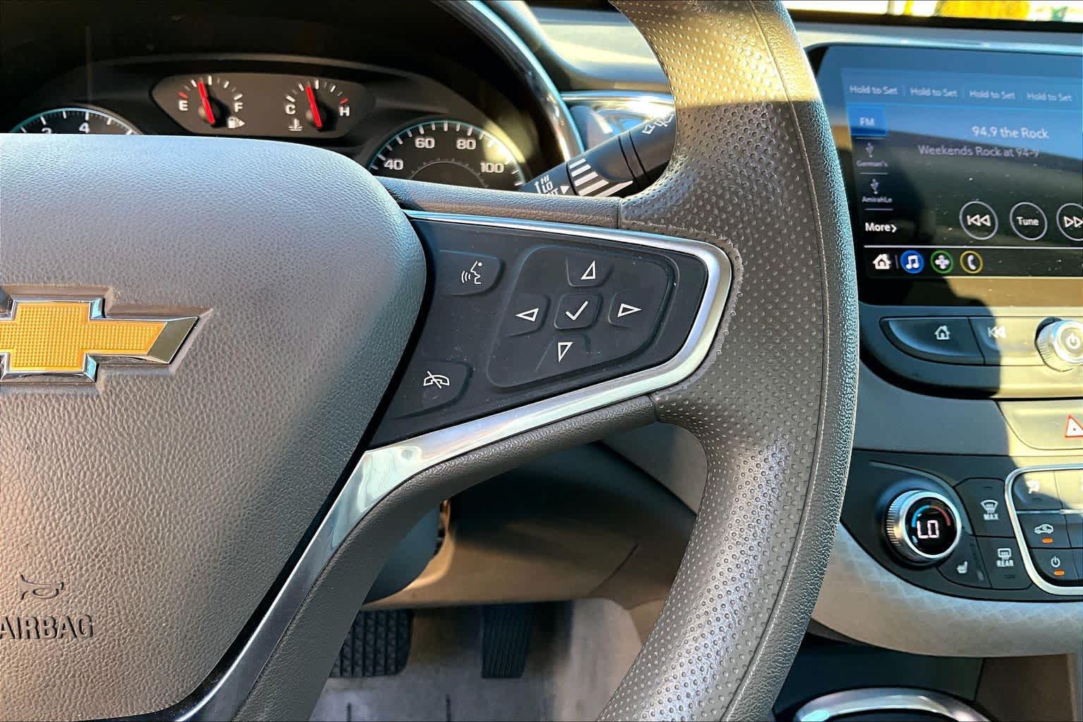 Thumbnail: 2019 Chevrolet Malibu - 25