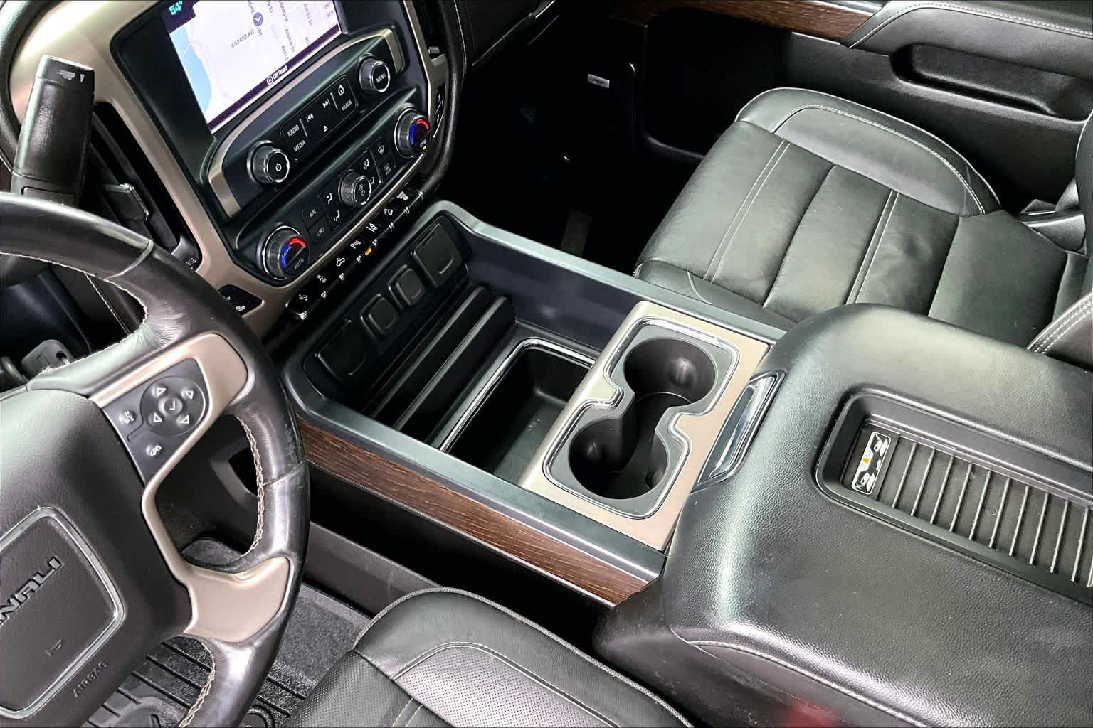 Thumbnail: 2018 GMC Sierra 3500 - 16