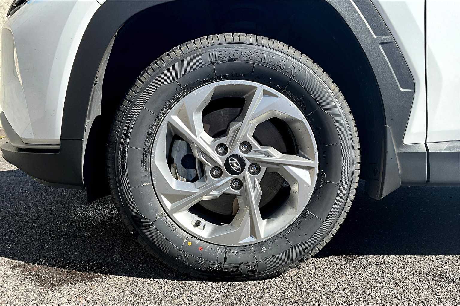 Thumbnail: 2023 Hyundai Tucson - 8