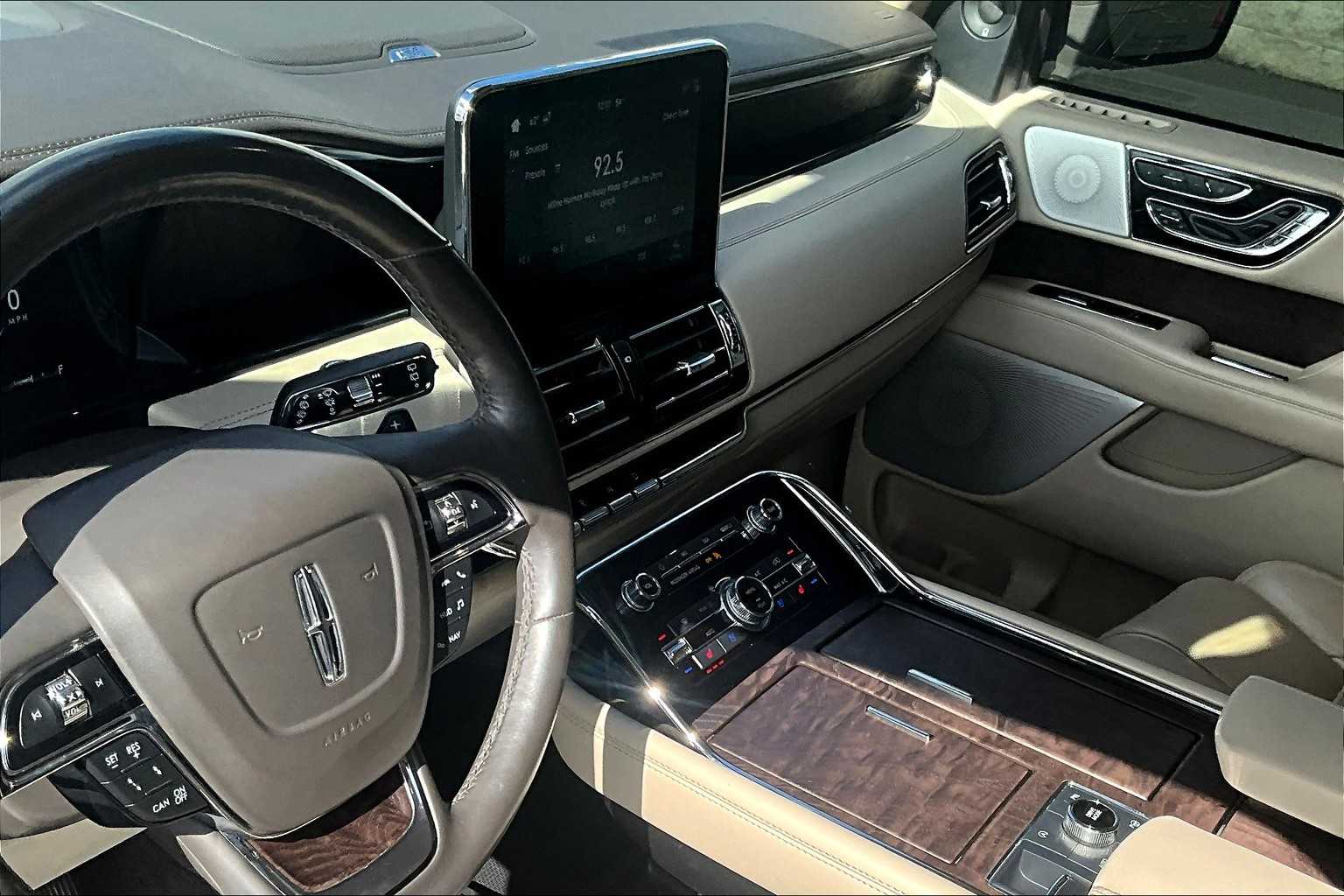 Thumbnail: 2019 Lincoln Navigator - 2