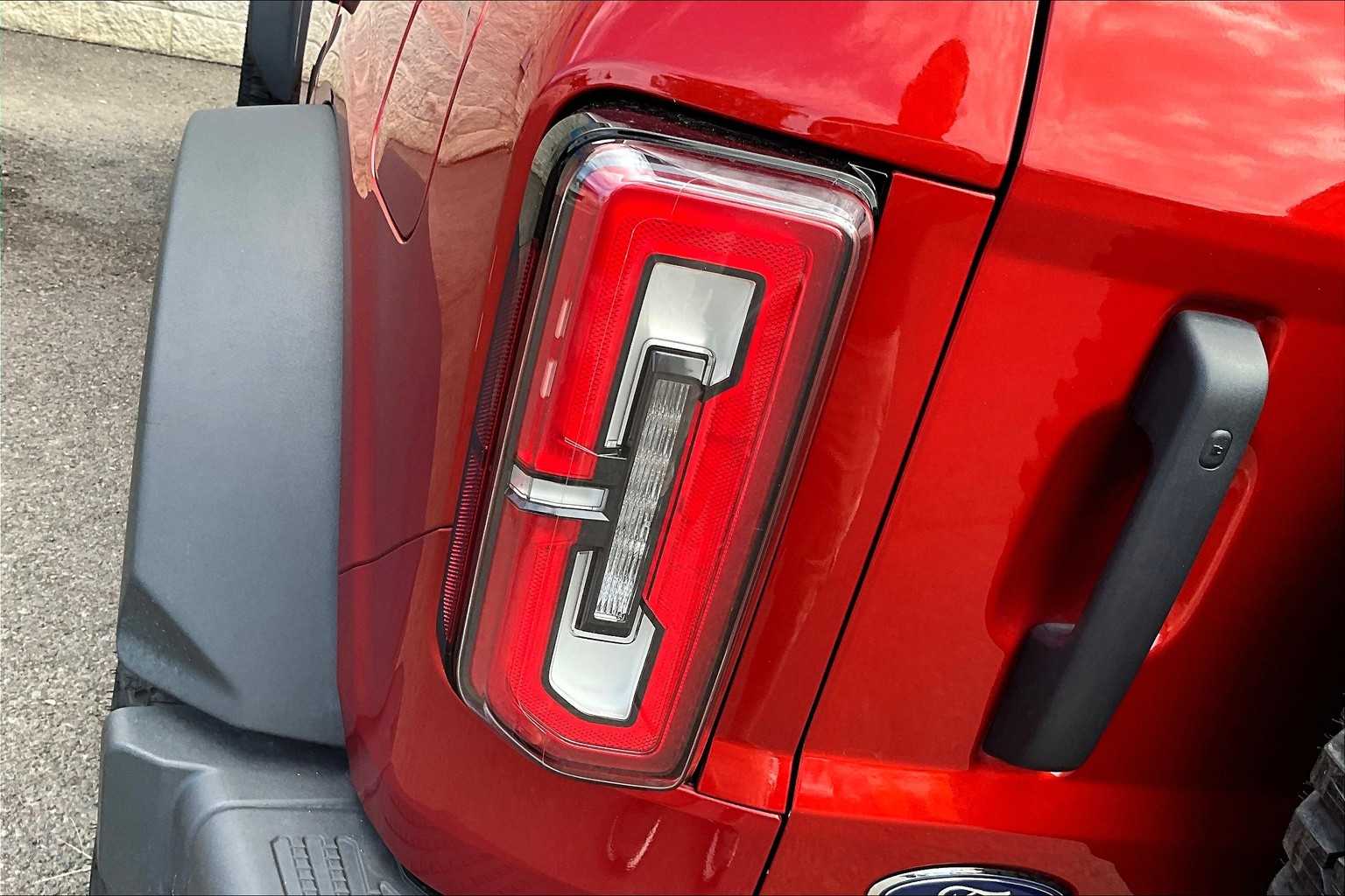 Thumbnail: 2023 Ford Bronco - 32