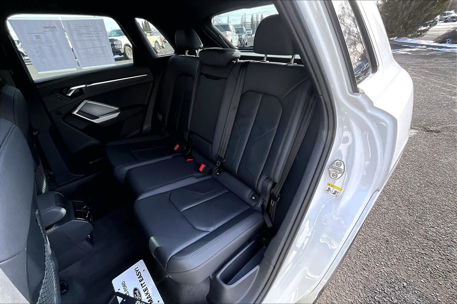 Thumbnail: 2022 Audi Q3 - 29