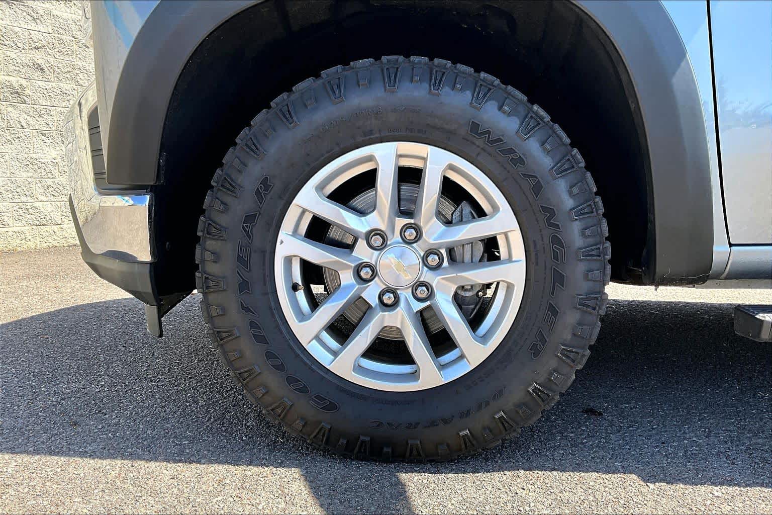 Thumbnail: 2019 Chevrolet Silverado 1500 - 8