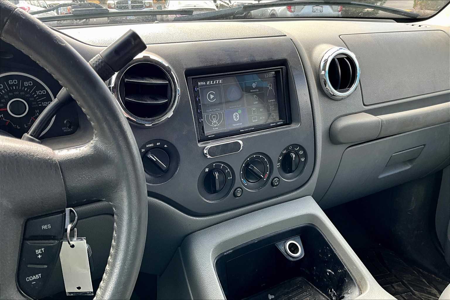 Thumbnail: 2006 Ford Expedition - 15