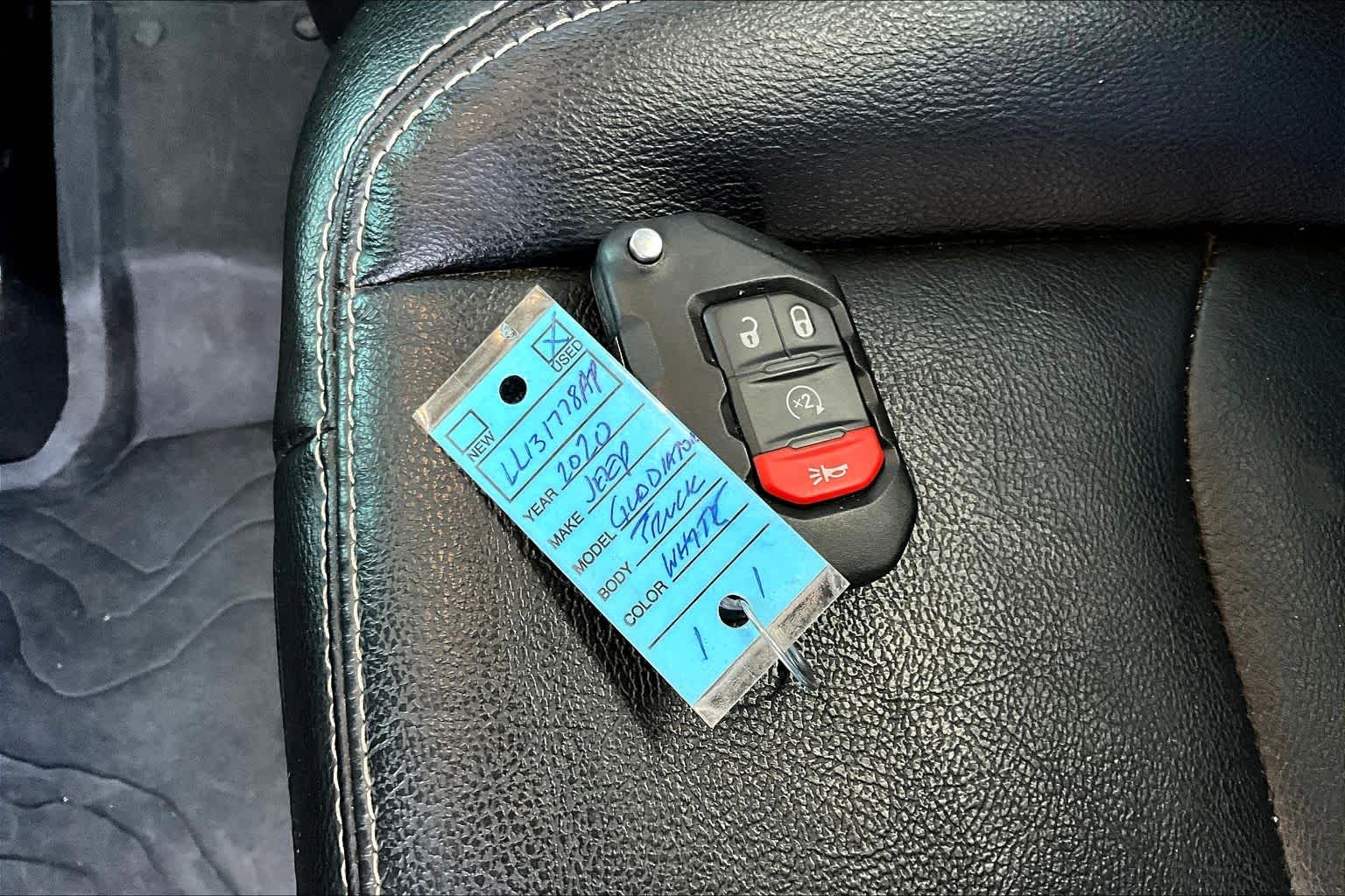 Thumbnail: 2020 Jeep Gladiator - 19