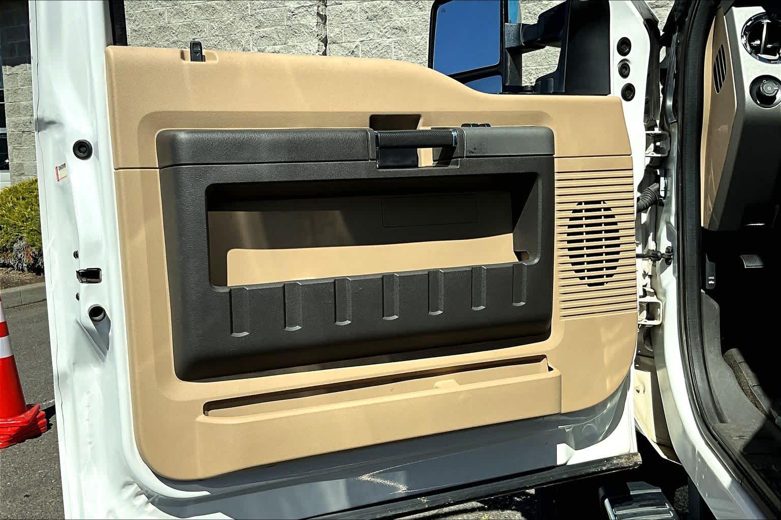 Thumbnail: 2016 Ford F-350 - 27