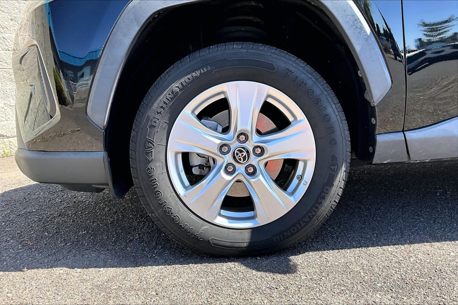 Thumbnail: 2021 Toyota RAV4 - 8