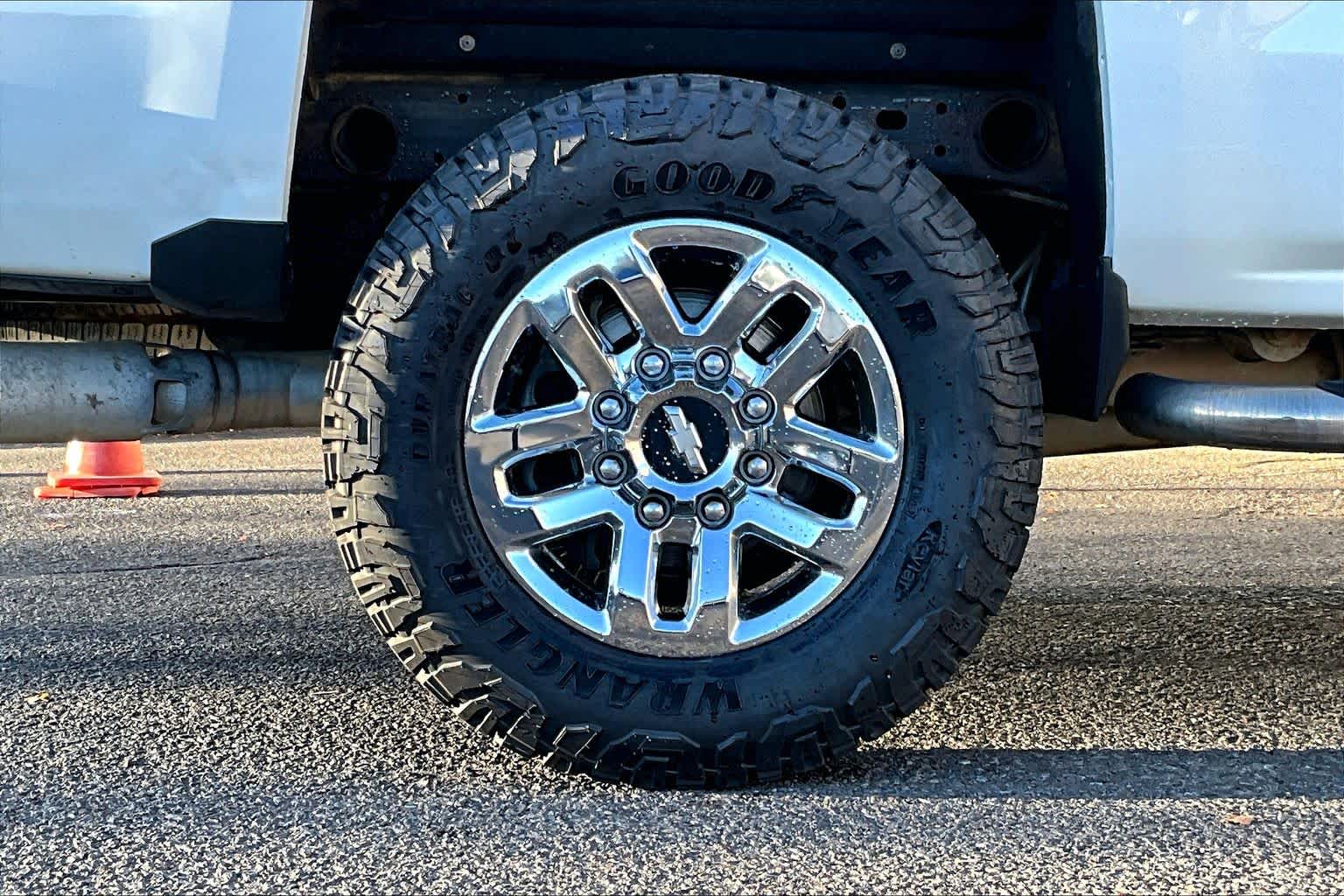 Thumbnail: 2015 Chevrolet Silverado 2500 - 36