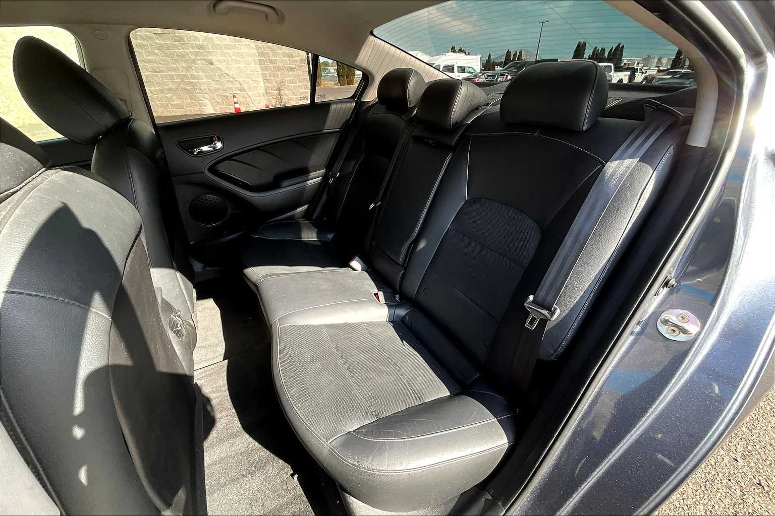 Thumbnail: 2018 Kia Forte - 29