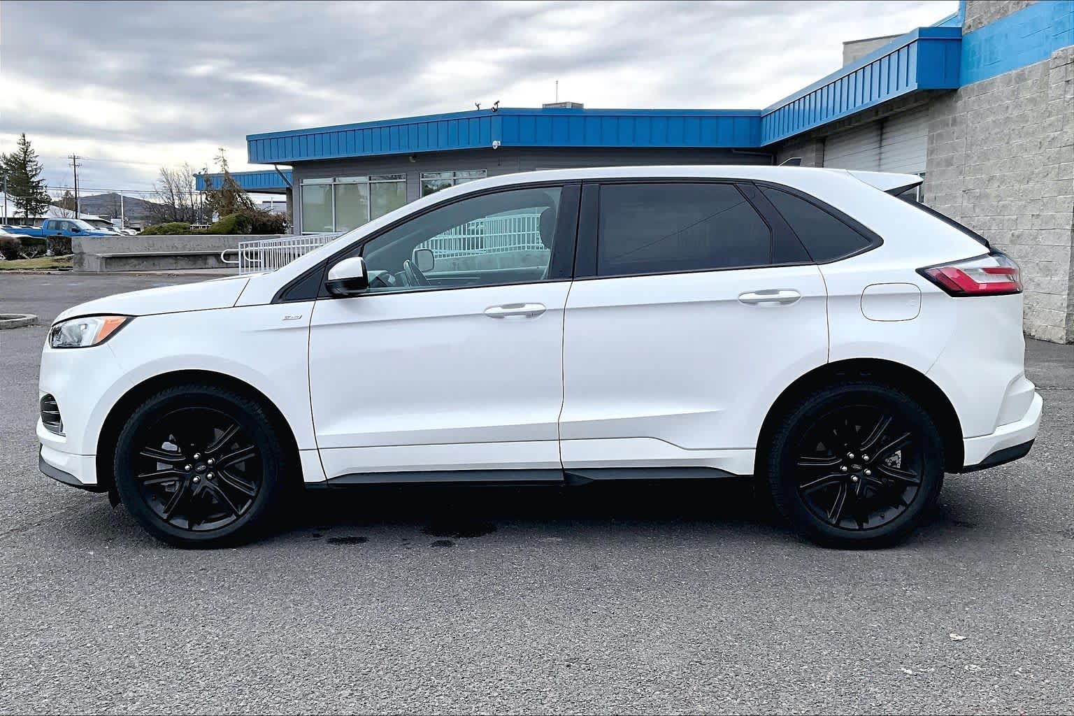 Thumbnail: 2022 Ford Edge - 3