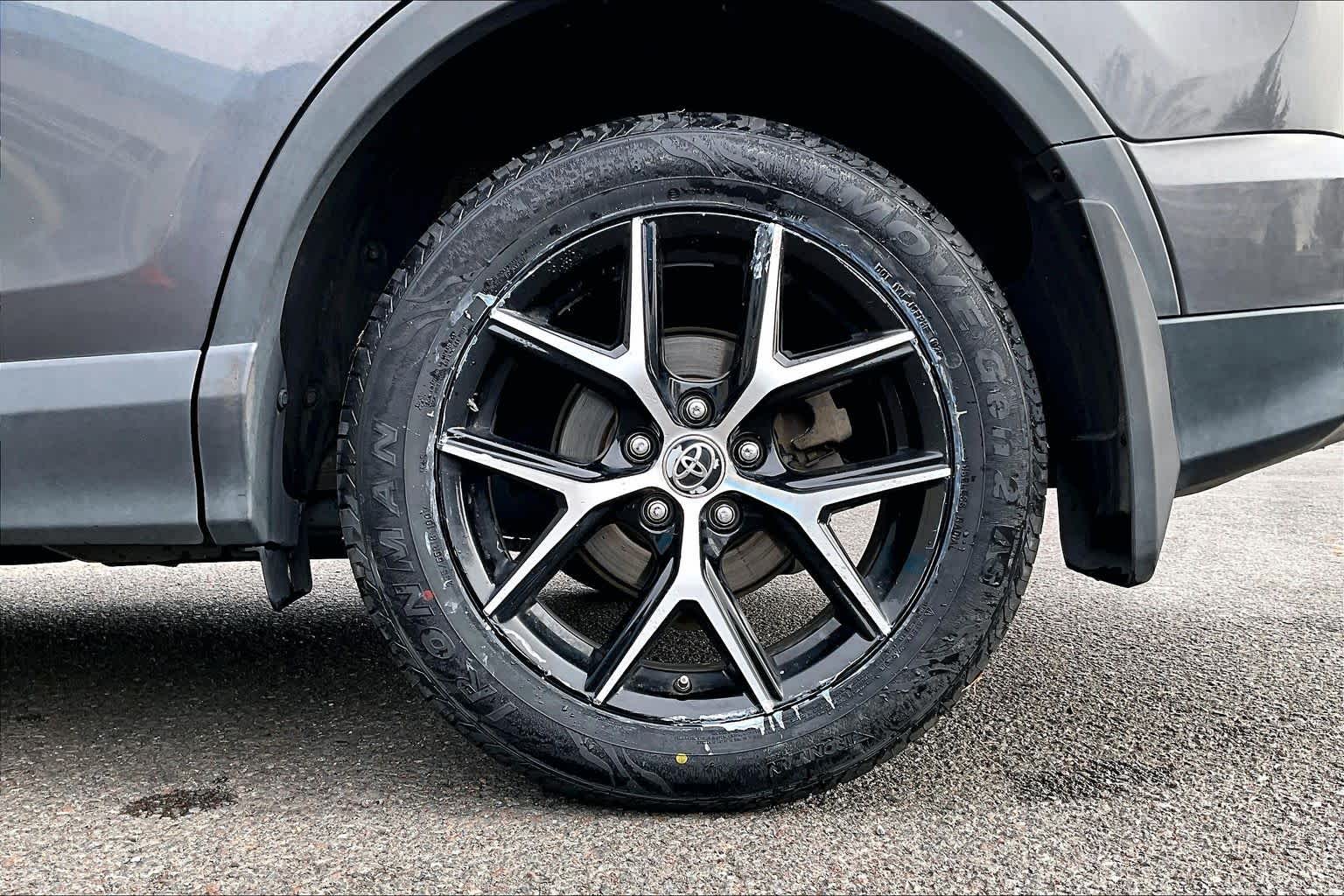 Thumbnail: 2016 Toyota RAV4 - 35