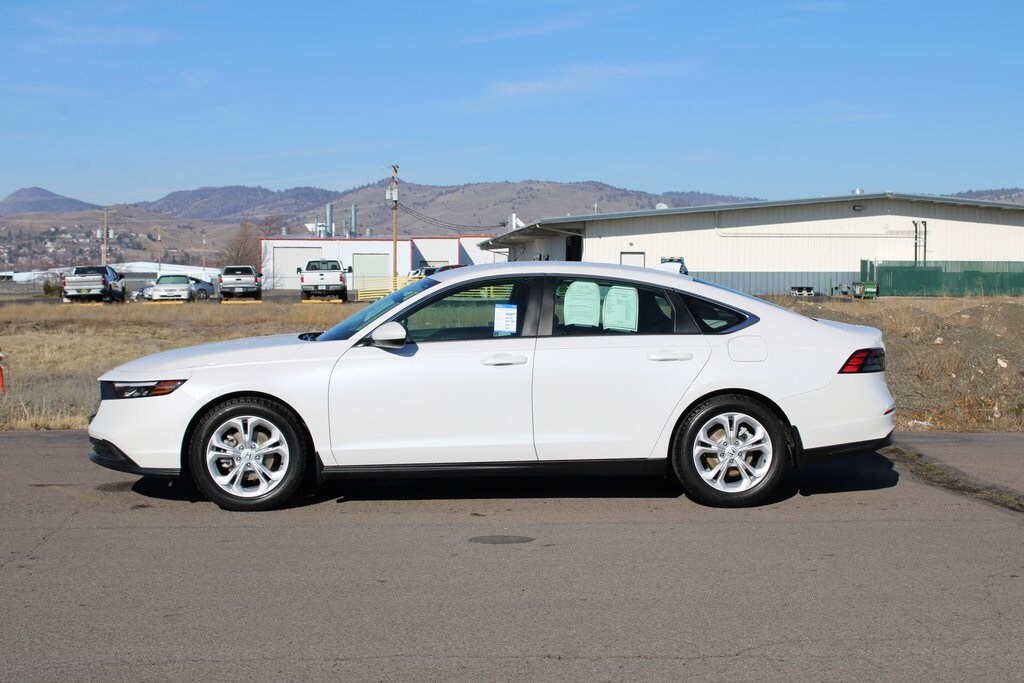 Used 2023 Honda Accord LX Sedan