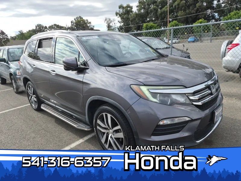 2017 Honda Pilot 4WD Touring's photo