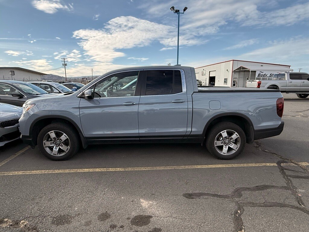 2024 Honda Ridgeline RTL photo 2