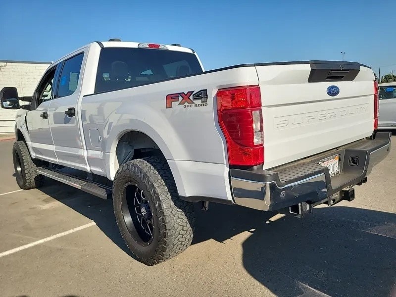 2020 Ford F-250 XLT photo 3