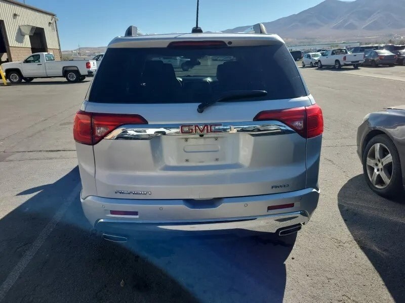 2017 Gmc Acadia Denali photo 4