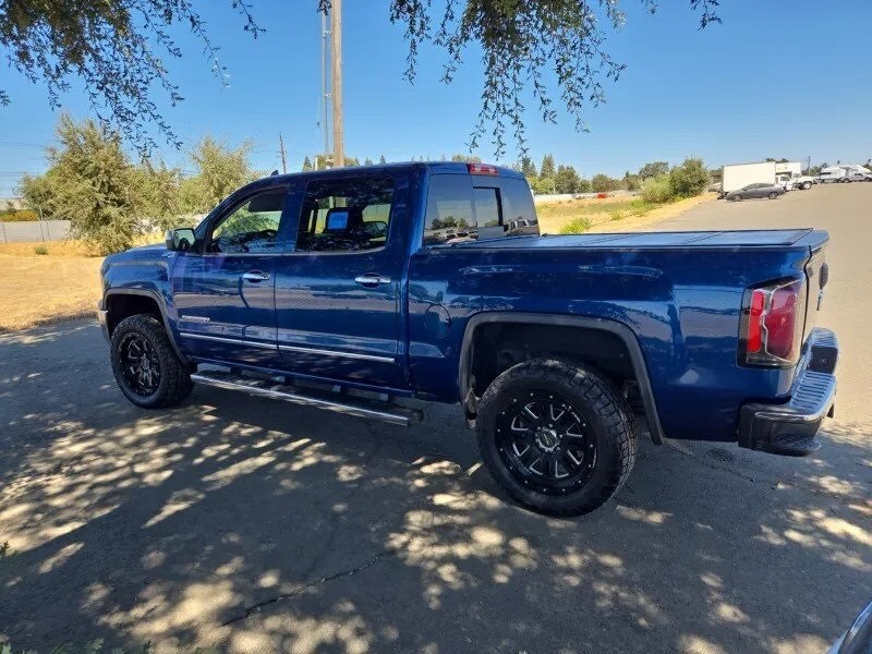 2017 Gmc Sierra 1500 SLT photo 4