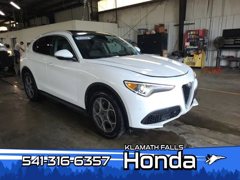 2019 Alfa Romeo Stelvio Ti AWD's photo