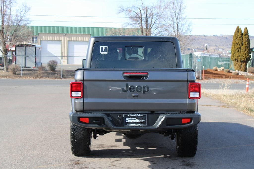 Used 2024 Jeep Gladiator Sport Truck Crew Cab