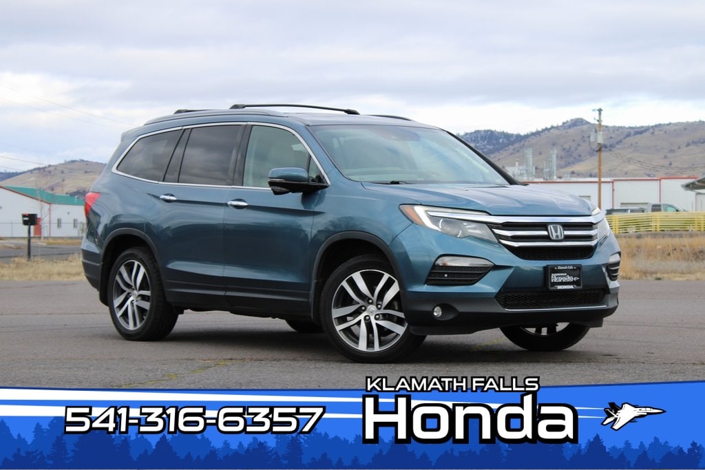Used 2017 Honda Pilot Touring AWD SUV
