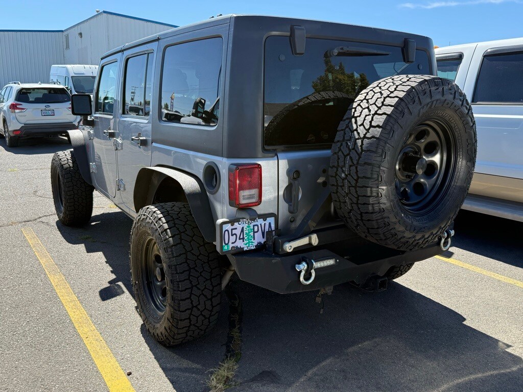 2015 Jeep Wrangler Unlimited Rubicon photo 4