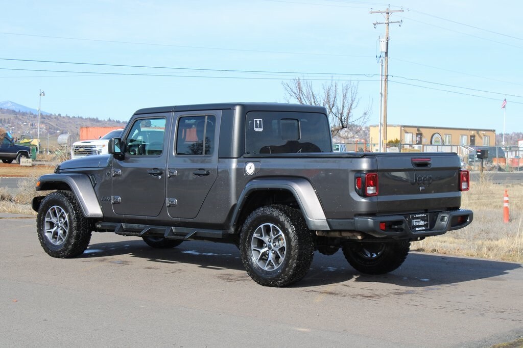 Used 2024 Jeep Gladiator Sport Truck Crew Cab