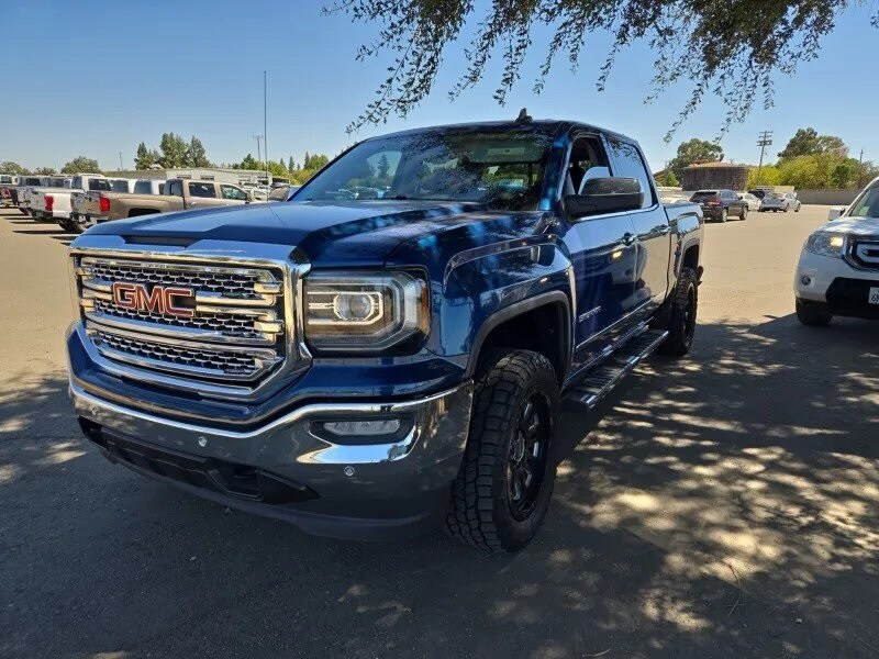 2017 Gmc Sierra 1500 SLT photo 2