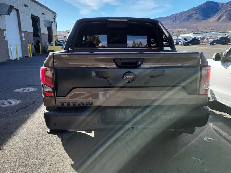 2021 Nissan Titan PRO-4X photo 3